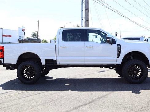 Used 2024 Ford F250 Platinum AWD/4WD image 7