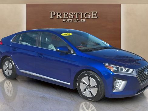 Used 2022 Hyundai Ioniq SE FWD image 17