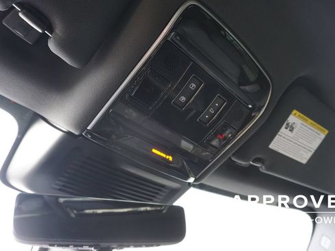 Used 2025 Land Rover Range Rover Sport Dynamic SE AWD/4WD image 16