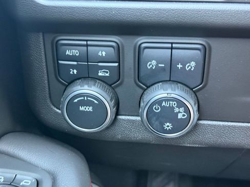 Certified 2022 Chevrolet Tahoe RST w/ Luxury Package AWD/4WD image 37