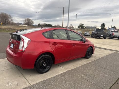 Used 2014 Toyota Prius Two image 5