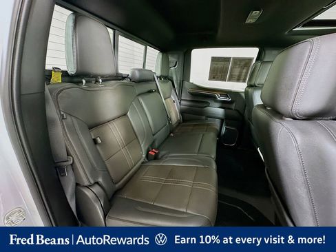 Used 2023 Chevrolet Silverado 1500 High Country w/ High Country Premium Package AWD/4WD image 29