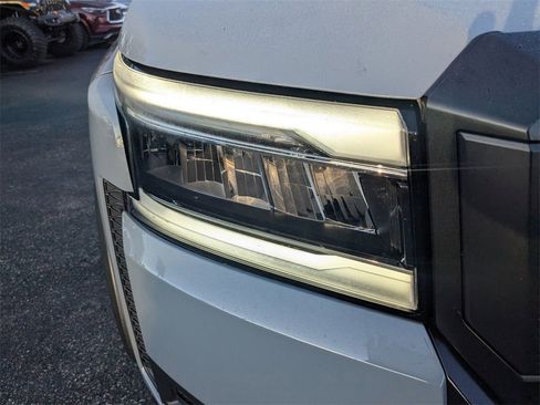 Used 2025 Nissan Frontier Pro-X w/ Pro Convenience Package image 10