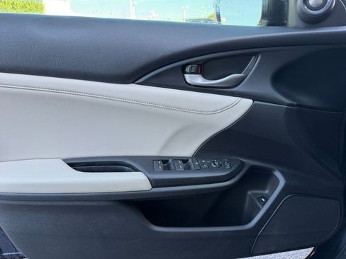 Used 2020 Honda Insight Touring image 13