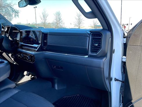 Used 2023 Chevrolet Silverado 1500 LT image 13