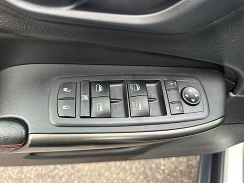 Used 2020 Jeep Cherokee Trailhawk w/ Cold Weather Group image 28