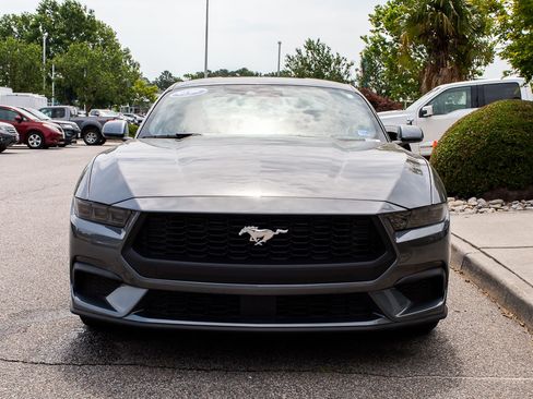 Used 2026 Ford Mustang Coupe RWD image 2