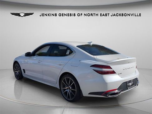 Used 2025 Genesis G70 2.5T image 3