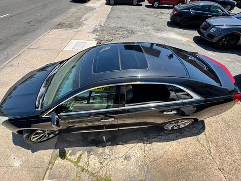 Used 2013 Cadillac XTS Luxury FWD image 32