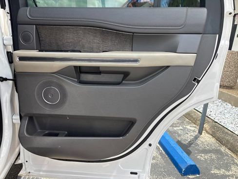 Used 2019 Ford Expedition Limited w/ Equipment Group 301A RWD image 66