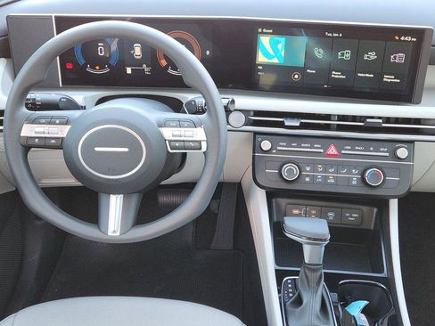 New 2026 Hyundai Tucson SE image 25