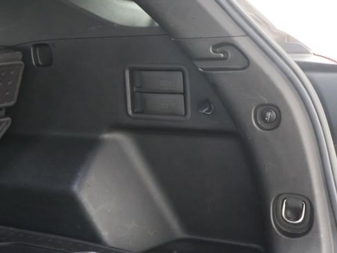 Used 2020 Chevrolet Equinox LT FWD image 26