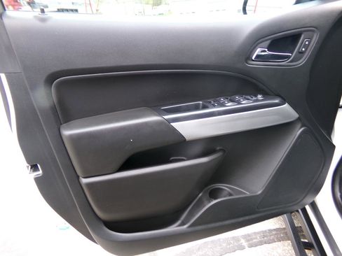 Used 2021 Chevrolet Colorado LT w/ Safety Package AWD/4WD image 10