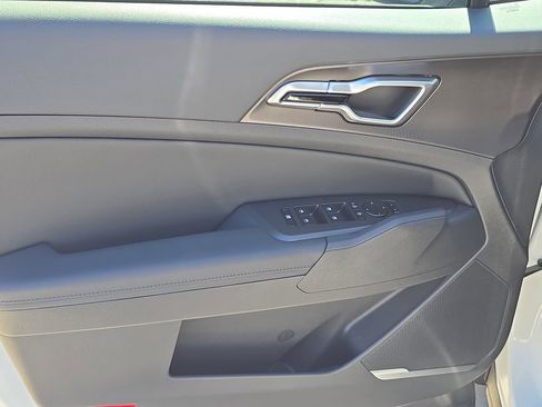 New 2026 Kia Sportage EX image 18