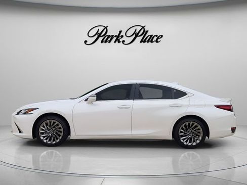 Certified 2025 Lexus ES 300h Ultra Luxury w/ Accessory Package (Z2) FWD image 2