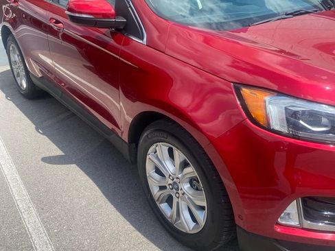 Used 2020 Ford Edge Titanium w/ Equipment Group 301A AWD/4WD image 2
