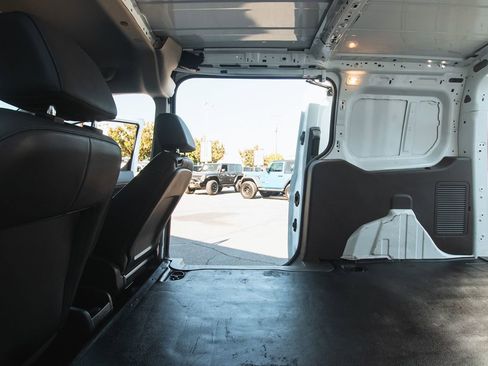 Used 2022 Ford Transit Connect XL image 13