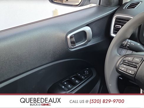 Used 2026 Hyundai Venue SE FWD image 22
