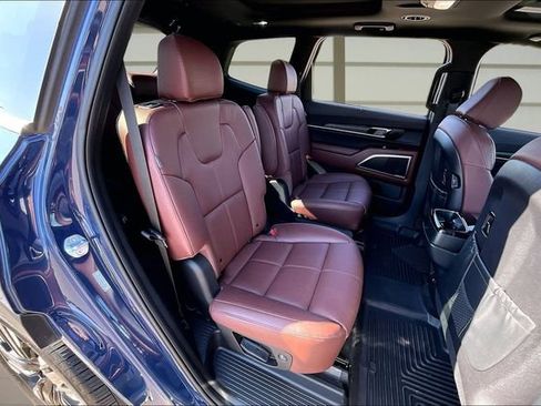 Used 2025 Kia Telluride SX w/ SX Captain's Chair Package AWD/4WD image 27