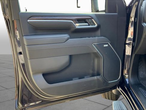 New 2025 GMC Sierra 3500 SLT w/ SLT Premium Package AWD/4WD image 10