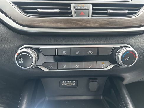 Used 2023 Nissan Altima 2.5 SV image 22