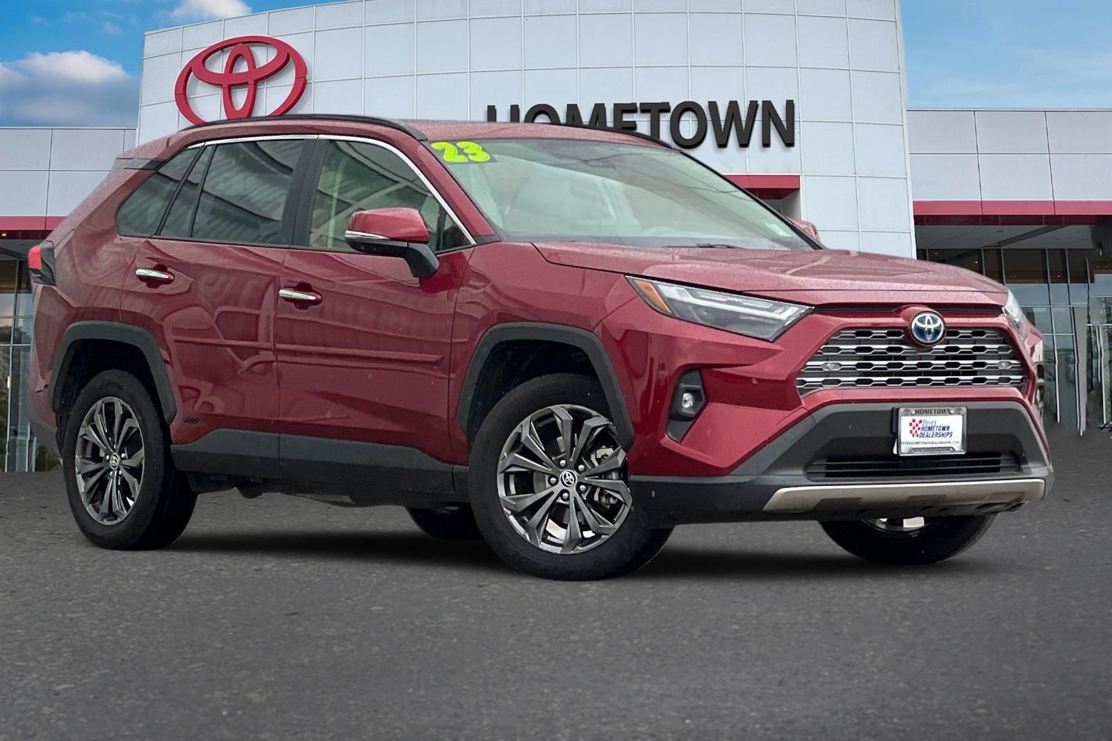 Used 2023 Toyota RAV4 Limited w/ Limited Grade Weather Package AWD/4WD image 2