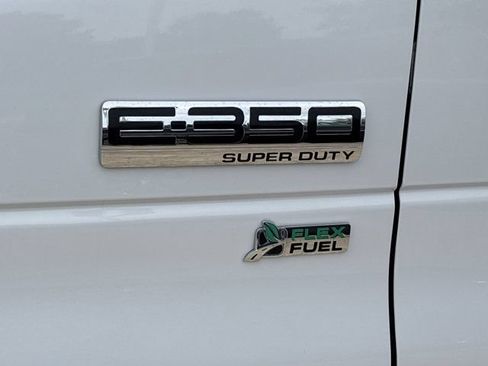Used 2015 Ford E-350 and Econoline 350 Super Duty RWD image 11