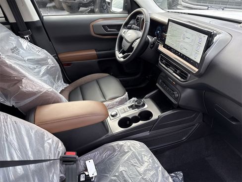 Used 2025 Ford Bronco Sport Outer Banks w/ Outer Banks Tech Package+ image 24