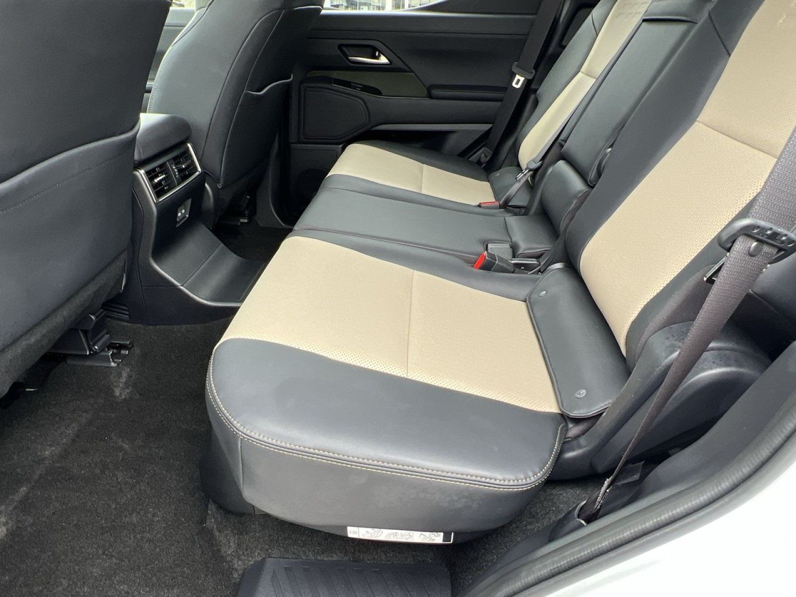 Used 2024 Lexus GX 550 AWD/4WD image 22