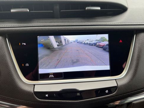 Used 2022 Cadillac XT5 Luxury w/ LPO, Floor Liner Package AWD/4WD image 17
