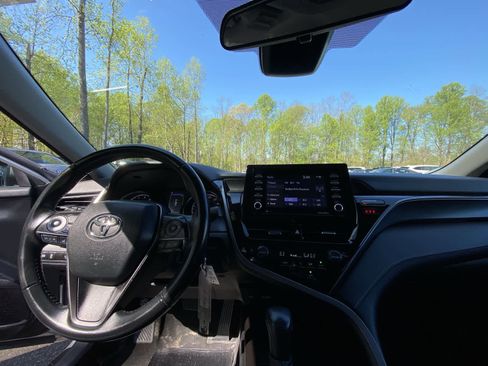Used 2024 Toyota Camry SE FWD image 21