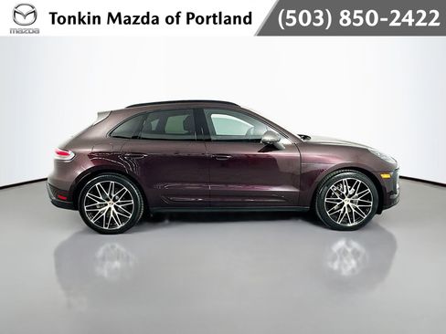 Used 2023 Porsche Macan Turbo image 8