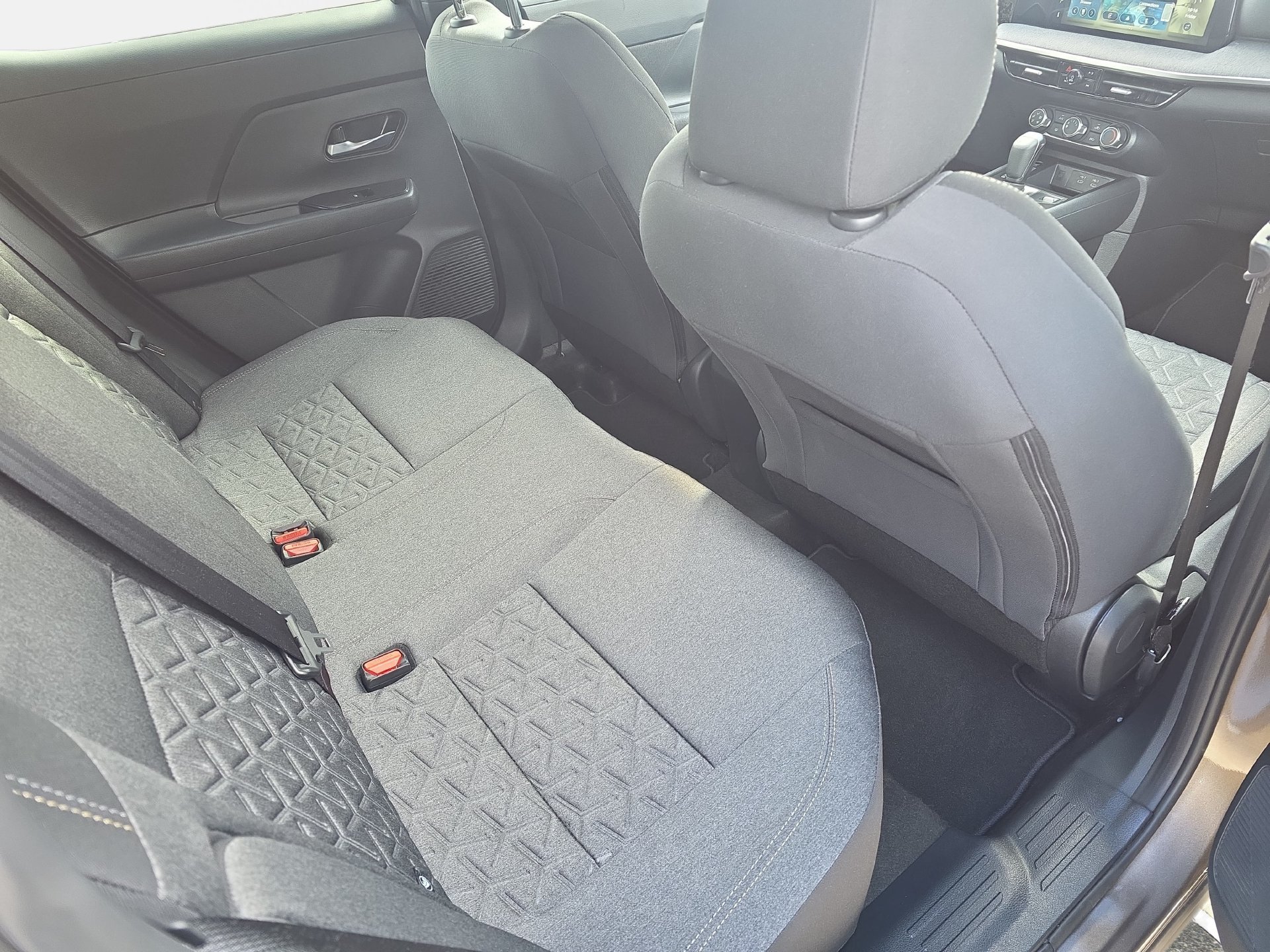 Certified 2025 Nissan Kicks SV FWD image 11