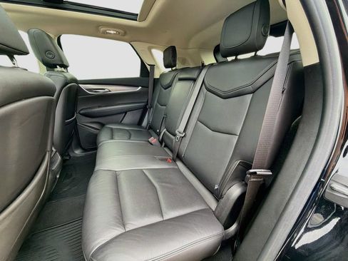 Used 2019 Cadillac XT5 Premium Luxury w/ Driver Assist Package AWD/4WD image 28