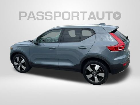 Used 2020 Volvo XC40 T5 Momentum w/ Protection Package Premier AWD/4WD image 8