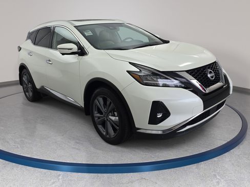 Certified 2023 Nissan Murano Platinum w/ Cargo Package FWD image 3