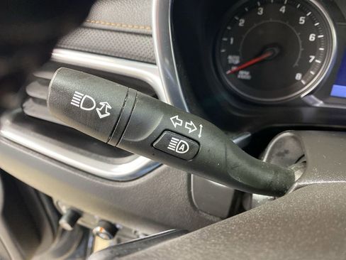 Used 2020 Chevrolet Equinox Premier image 37