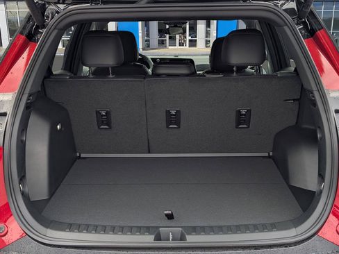 New 2026 Chevrolet Equinox LT w/ Convenience Package II FWD image 10