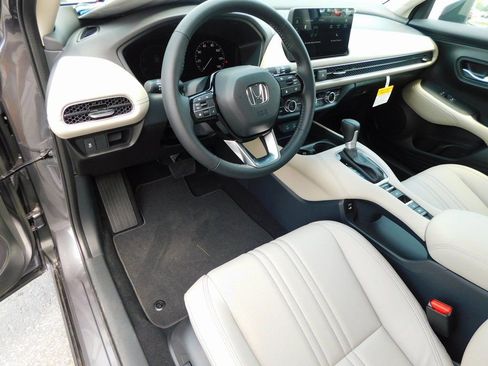 Used 2026 Honda HR-V EX-L image 15