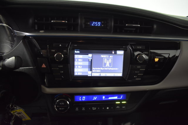 Used 2014 Toyota Corolla LE FWD image 16