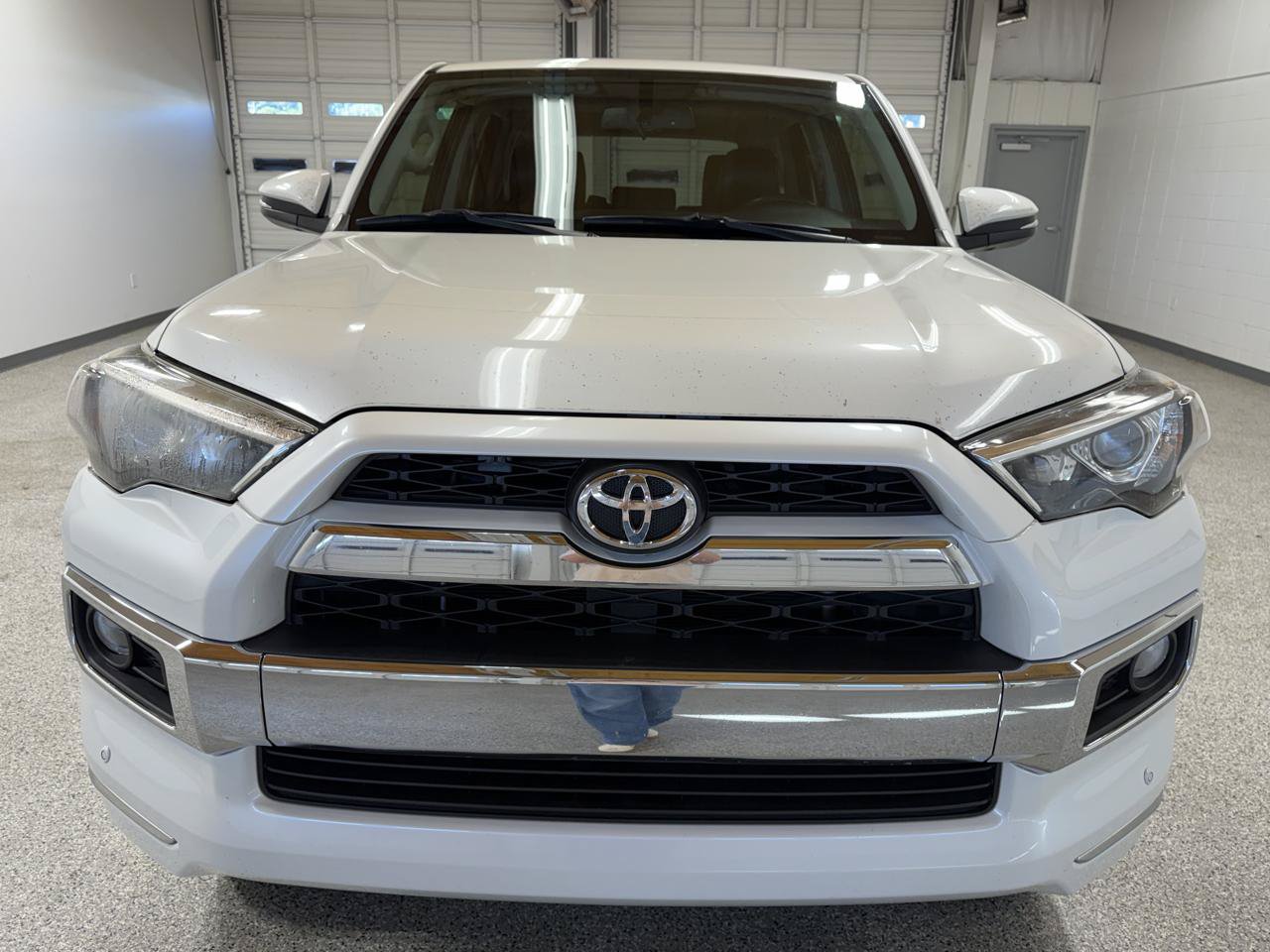Used 2017 Toyota 4Runner Limited AWD/4WD image 3