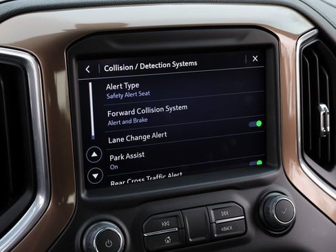 Used 2022 Chevrolet Silverado 2500 High Country w/ Z71 Off-Road Package image 36