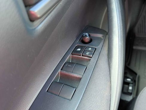 Used 2023 Toyota Corolla LE image 14