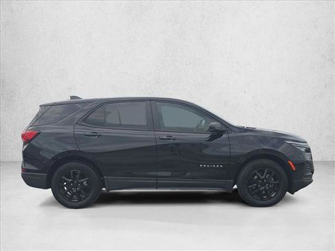 Certified 2024 Chevrolet Equinox LS w/ LS Convenience Package FWD image 4