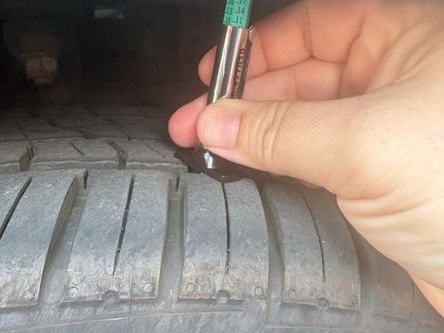 Used 2021 Dodge Challenger SXT w/ Blacktop Package image 4