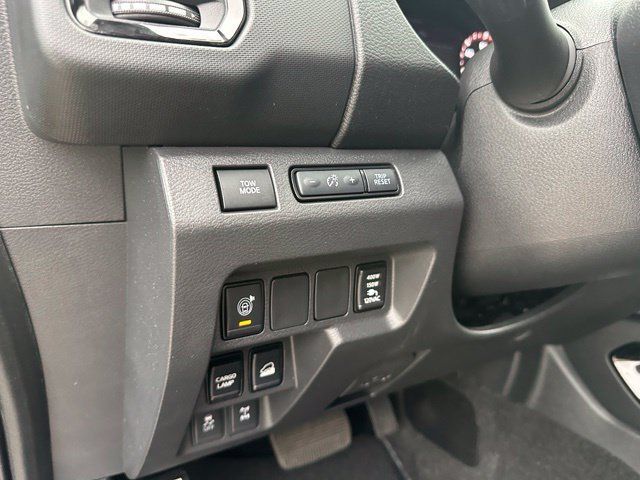 Used 2022 Nissan Frontier PRO-4X w/ Pro-4X Premium Package AWD/4WD image 40
