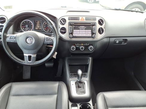 Used 2011 Volkswagen Tiguan SE FWD image 7