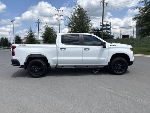 Used 2024 Chevrolet Silverado 1500 Custom Trail Boss w/ Turbomax Blackout Package AWD/4WD image 10