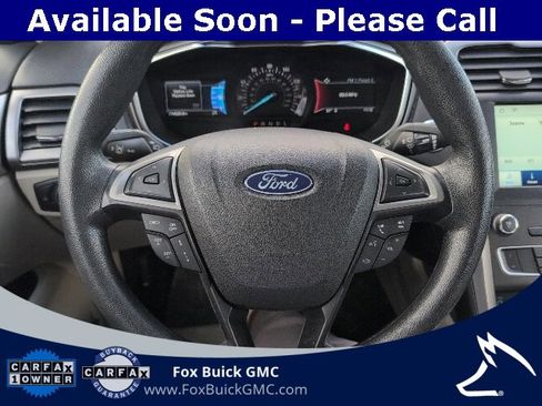 Used 2020 Ford Fusion SE image 13