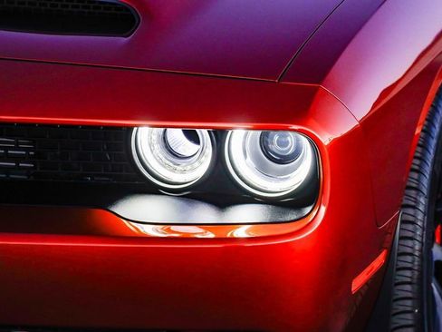 Used 2020 Dodge Challenger SRT Hellcat Redeye image 5